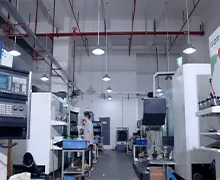 Xưởng gia công chi tiết CNC, trang bị nhiều máy tiện và máy phay CNC Gamma