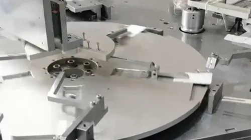 Máy Xỏ Dây Thẻ Treo Nhãn Mác Tự Động F-910